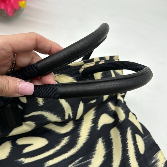 Calvin Klein Black White Nylon Lightweight Tote Bag TOT5246 - Picture 6 of 8